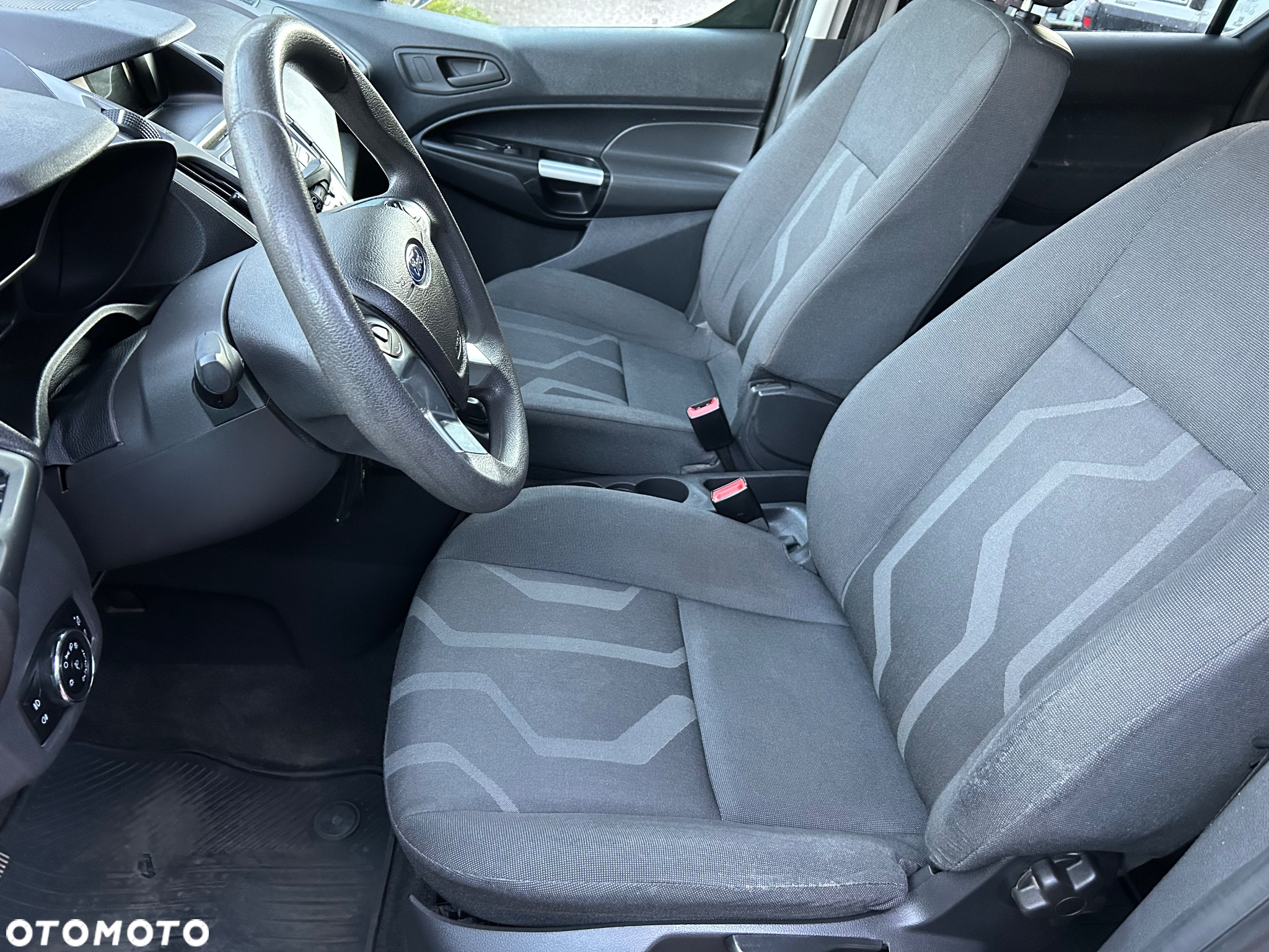 Ford Tourneo Connect - 15