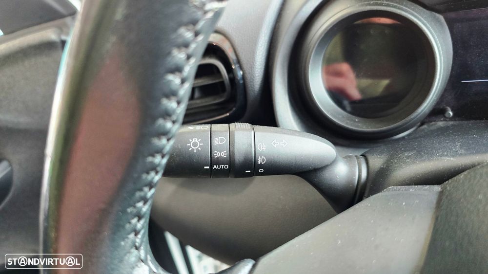 Toyota Yaris 1.5 HDF Exclusive - 26