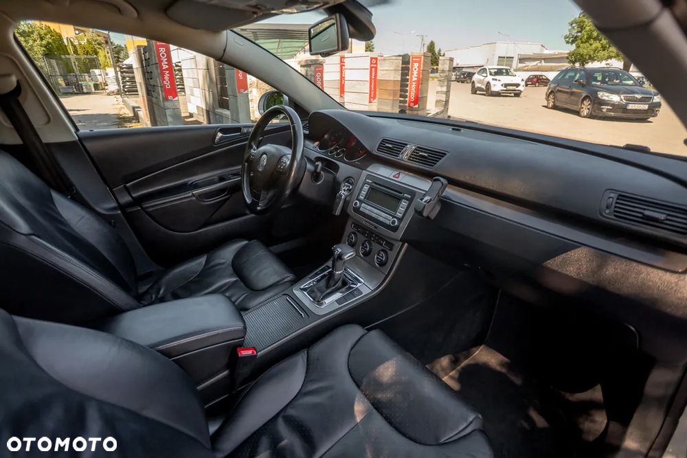 Volkswagen Passat Variant 3.2 V6 FSI 4Motion DSG Highline - 23