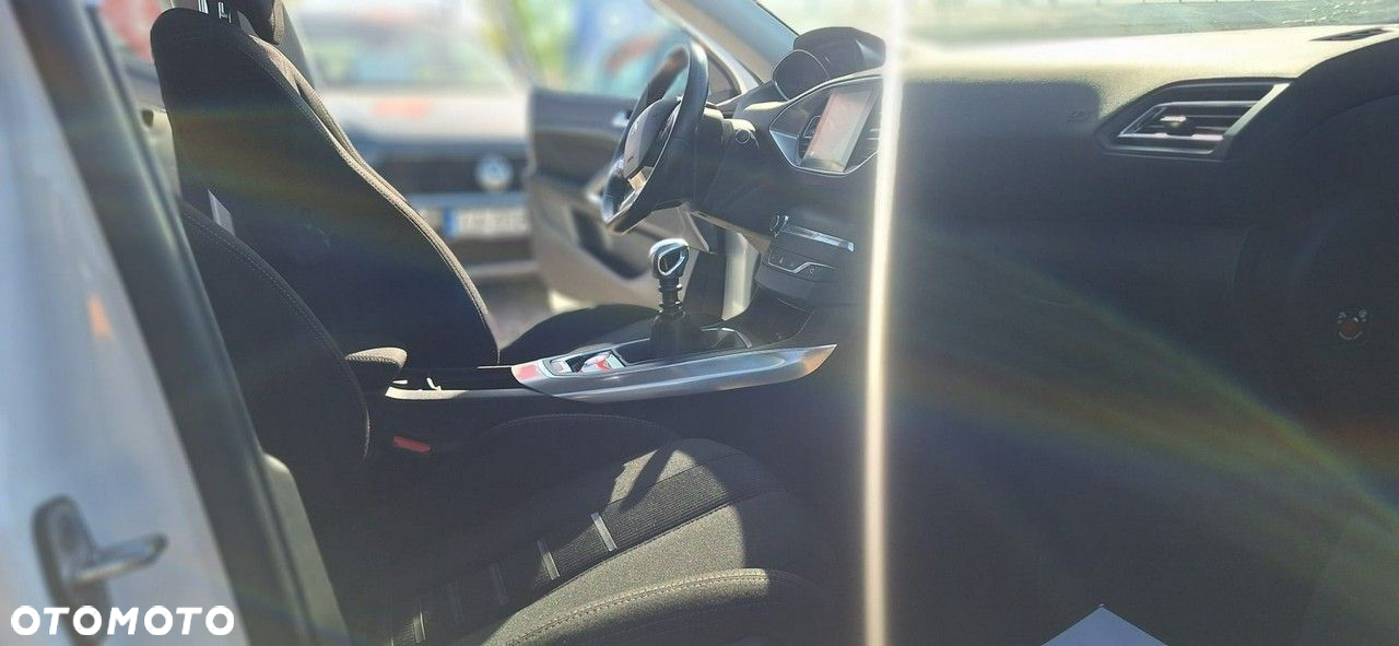 Peugeot 308 - 11