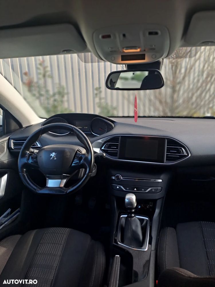 Peugeot 308 SW BlueHDi 120 Stop & Start Niveau 2 Business-Line - 11