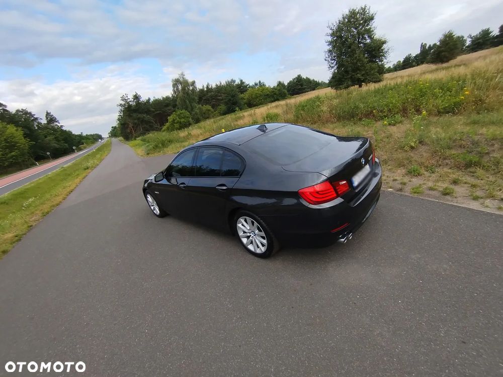 BMW Seria 5 528i Sport-Aut - 7