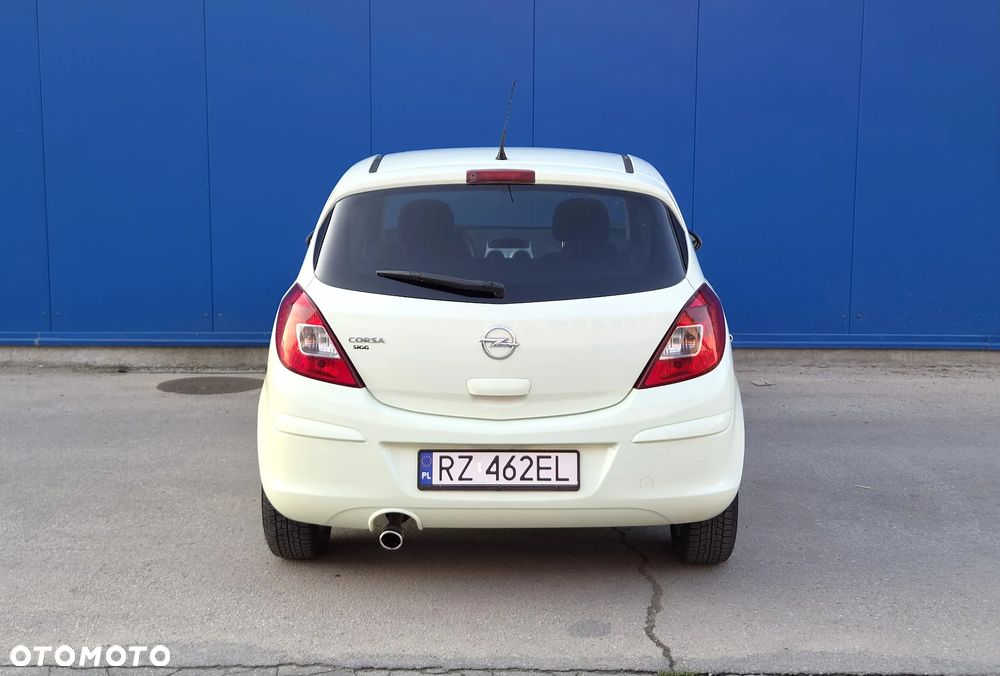 Opel Corsa 1.4 16V Satellite - 12