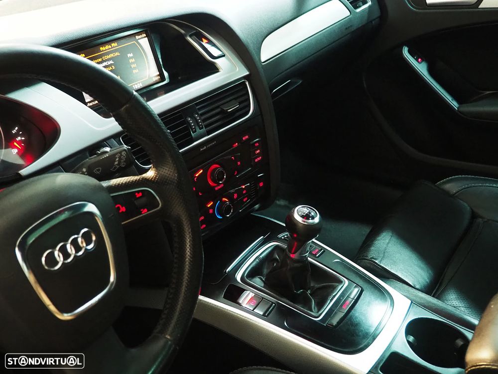 Audi A4 Avant 2.0 TDi S-line - 22