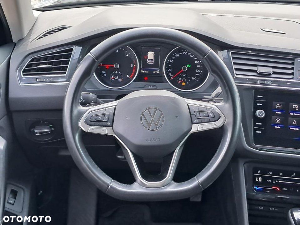 Volkswagen Tiguan - 22