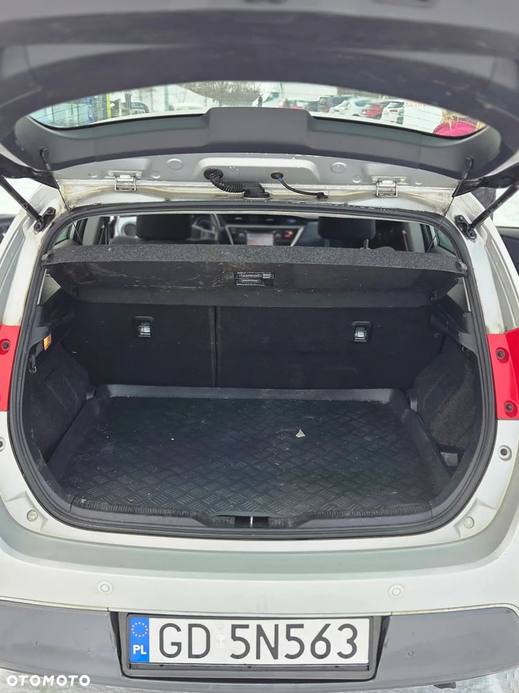 Toyota Auris 1.8 HSD Luna - 10