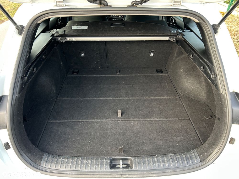 Kia Ceed 1.6 CRDi SCR L - 24