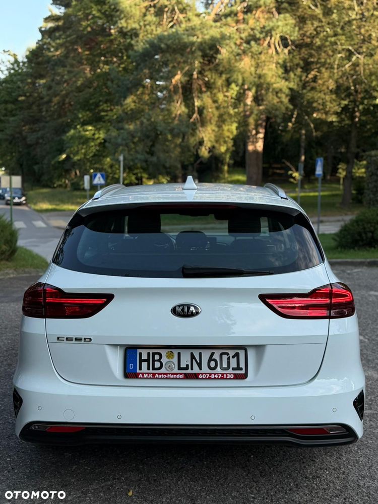 Kia Ceed - 12