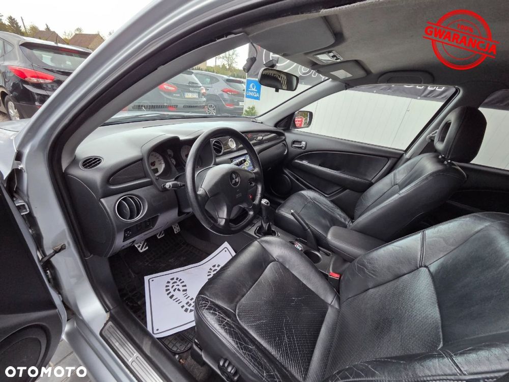 Mitsubishi Outlander - 24