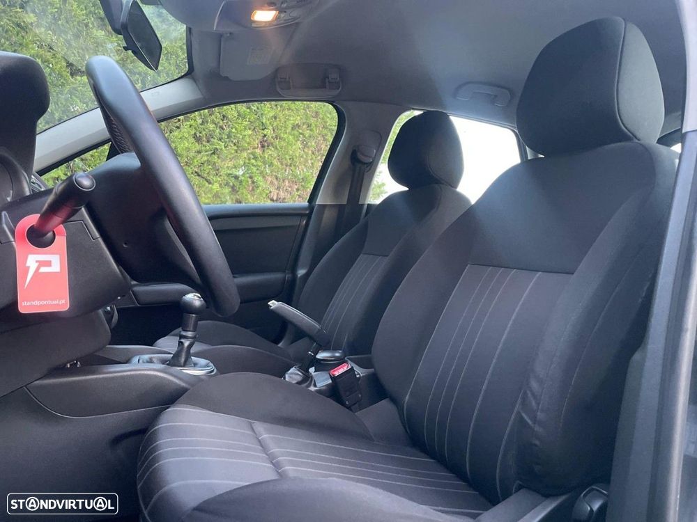 Citroën C4 1.6 HDi Business - 6