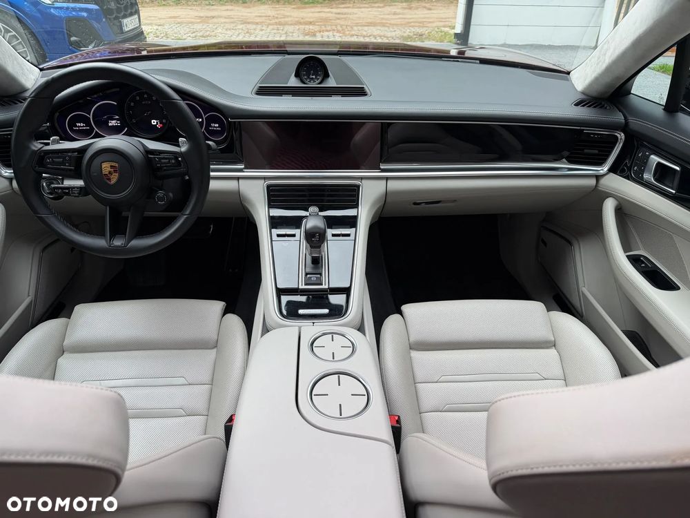 Porsche Panamera - 16