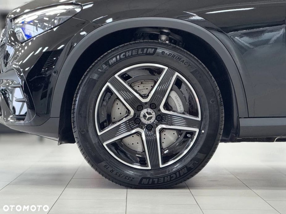 Mercedes-Benz GLC - 13