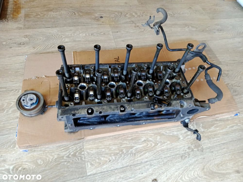 GŁOWICA SILNIKA CXX 1.6 TDI  2.0 TDI OCTAVIA III LEON III GOLF VII 04L103064 04L103373E 16R - 2