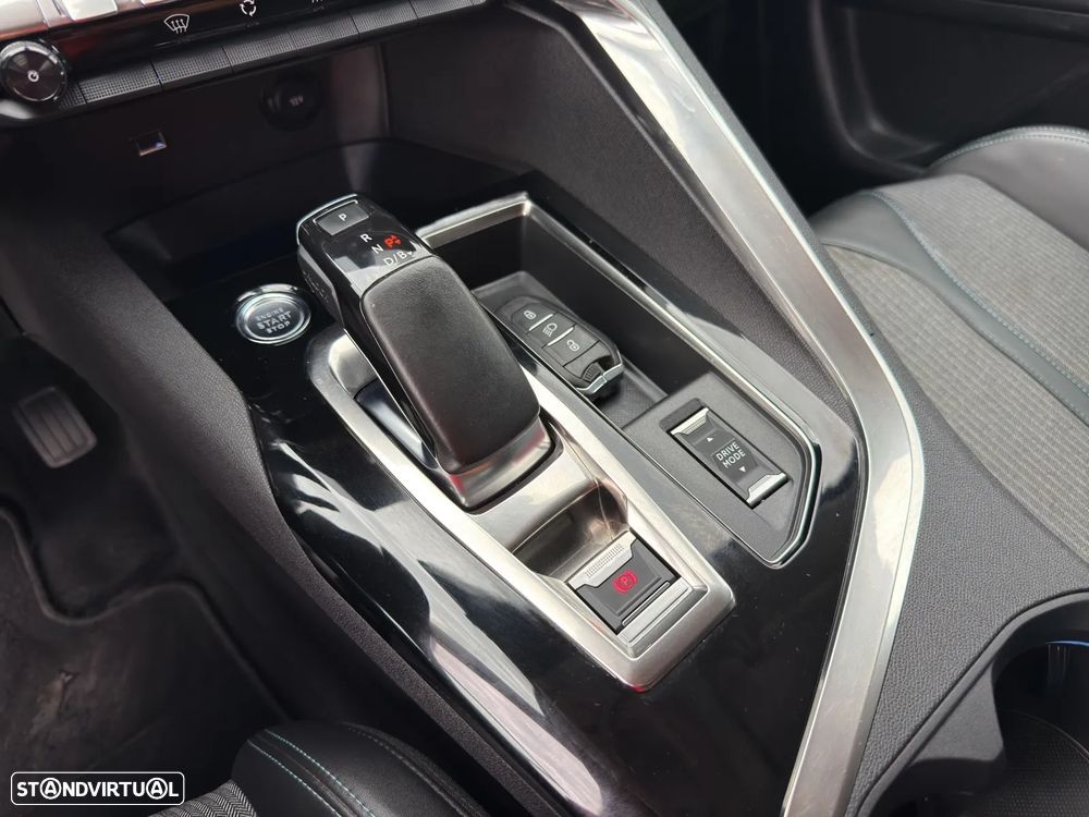 Peugeot 3008 225 e-EAT8 Allure - 11