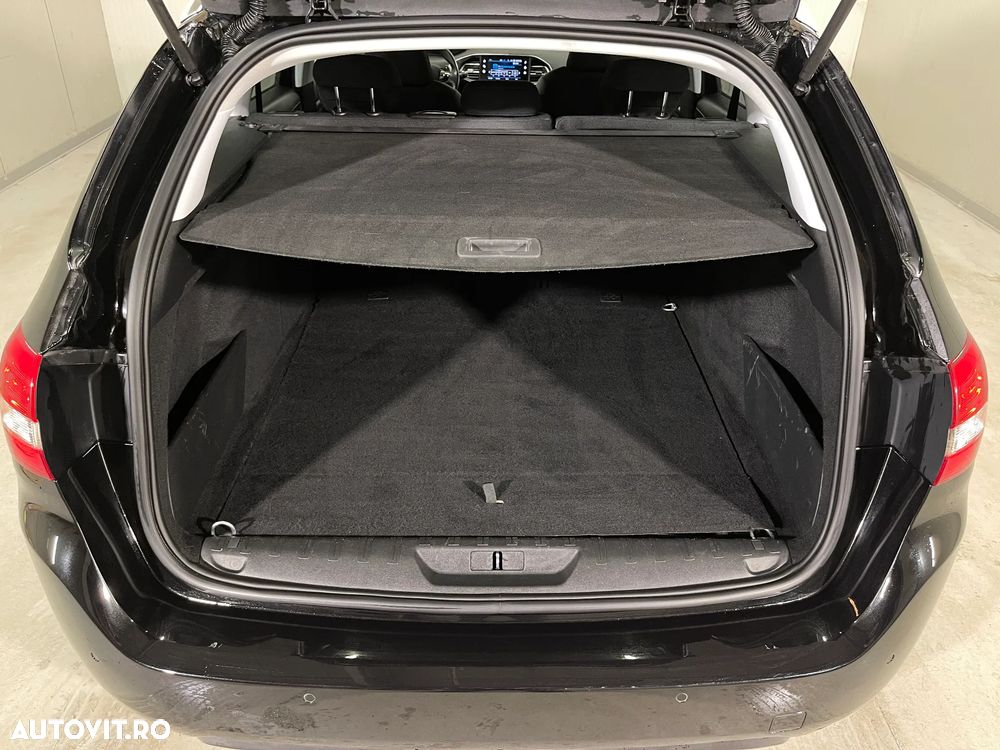 Peugeot 308 PureTech 130 GPF EAT8 Stop & Start Allure Pack - 13