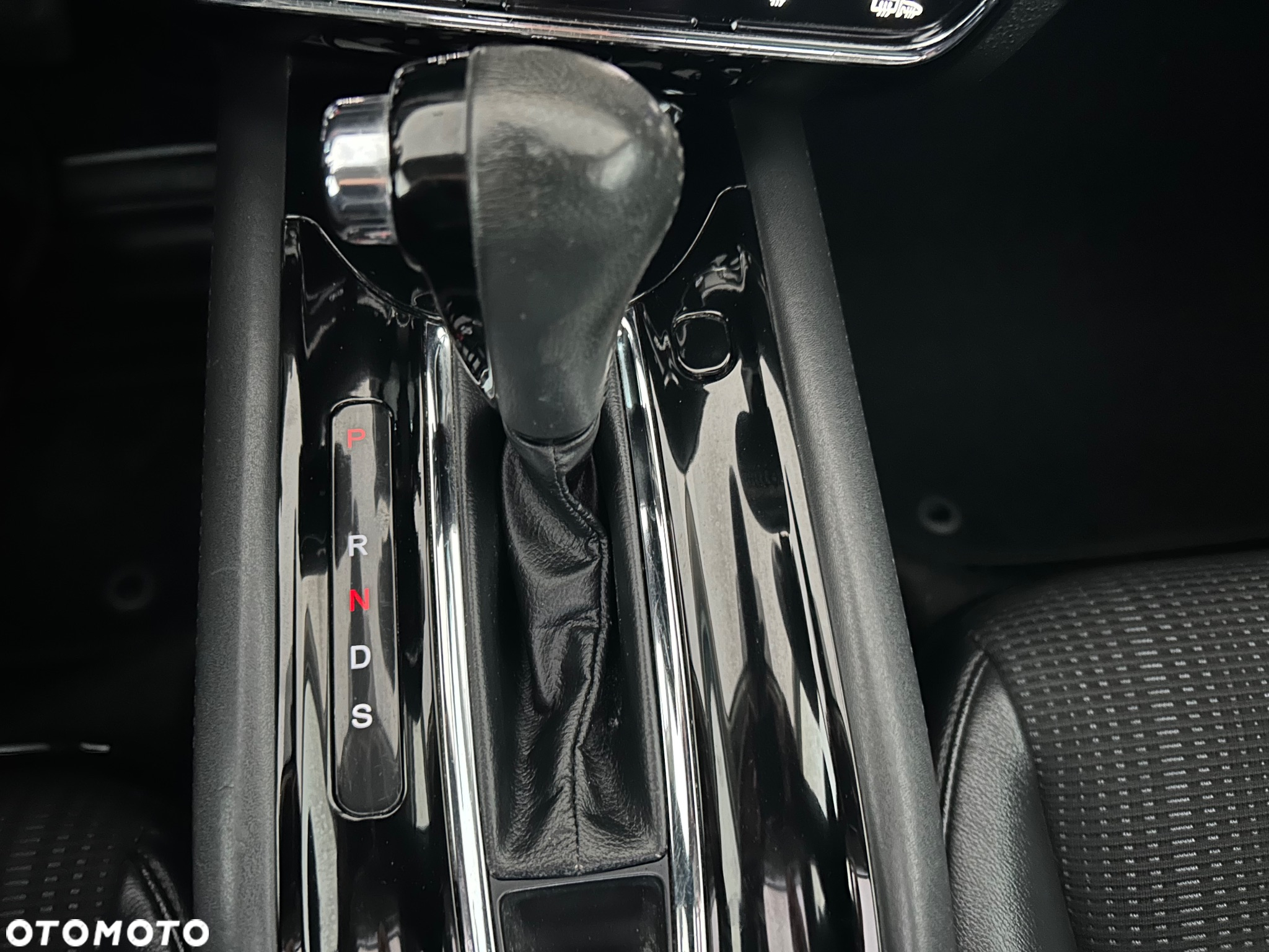 Honda HR-V 1.5 Elegance (ADAS/Honda Connect+) CVT - 33