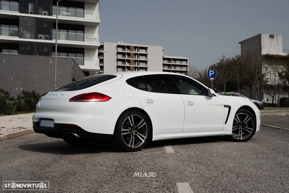 Porsche Panamera Standard - 2
