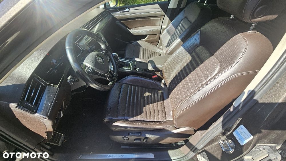 Volkswagen Passat Alltrack 2.0 TSI (BMT) 4Motion DSG - 4