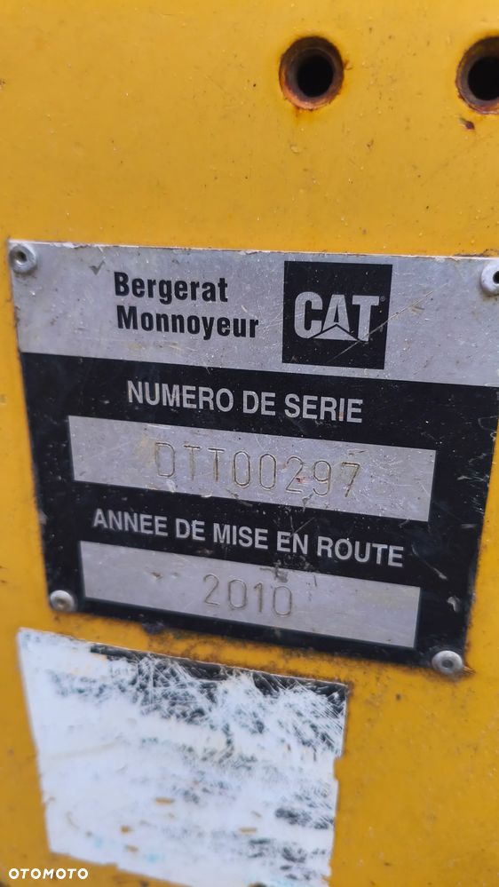 Caterpillar CB14 - 9