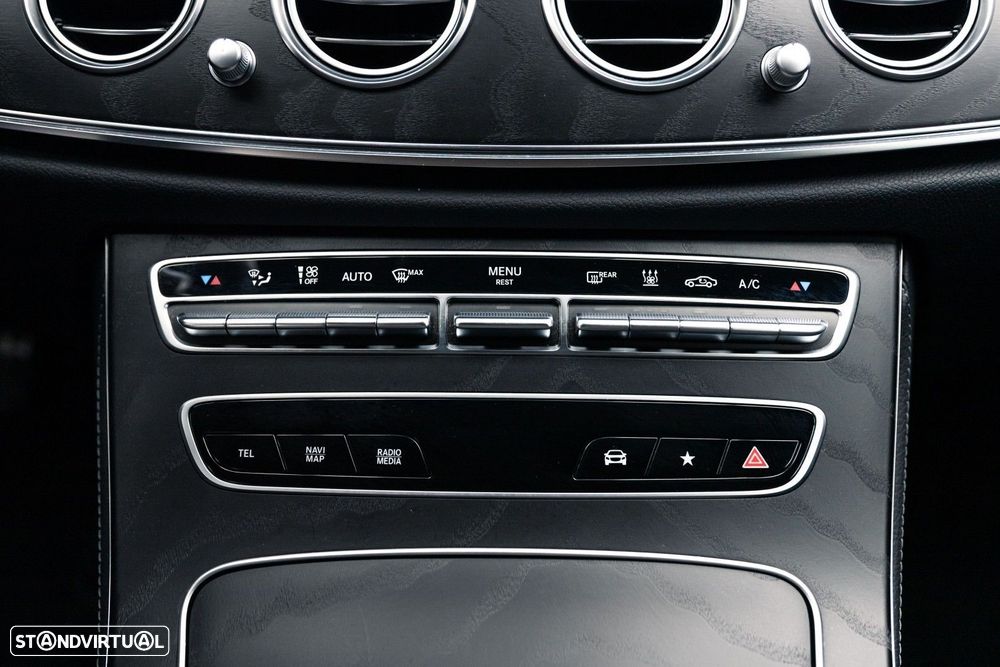 Mercedes-Benz E 300 de 9G-TRONIC AMG Line - 38