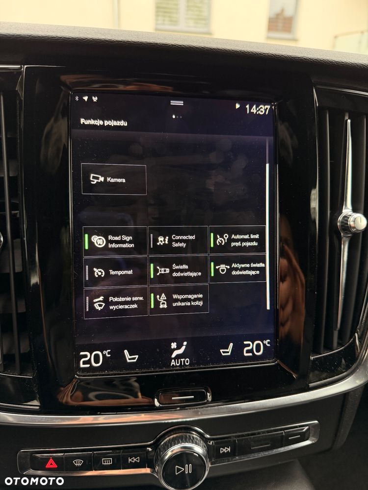 Volvo V90 D5 AWD R-Design - 18