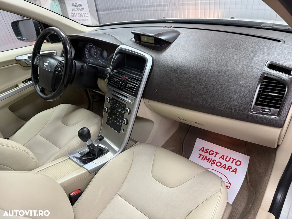 Volvo XC 60 2.4D AWD - 10