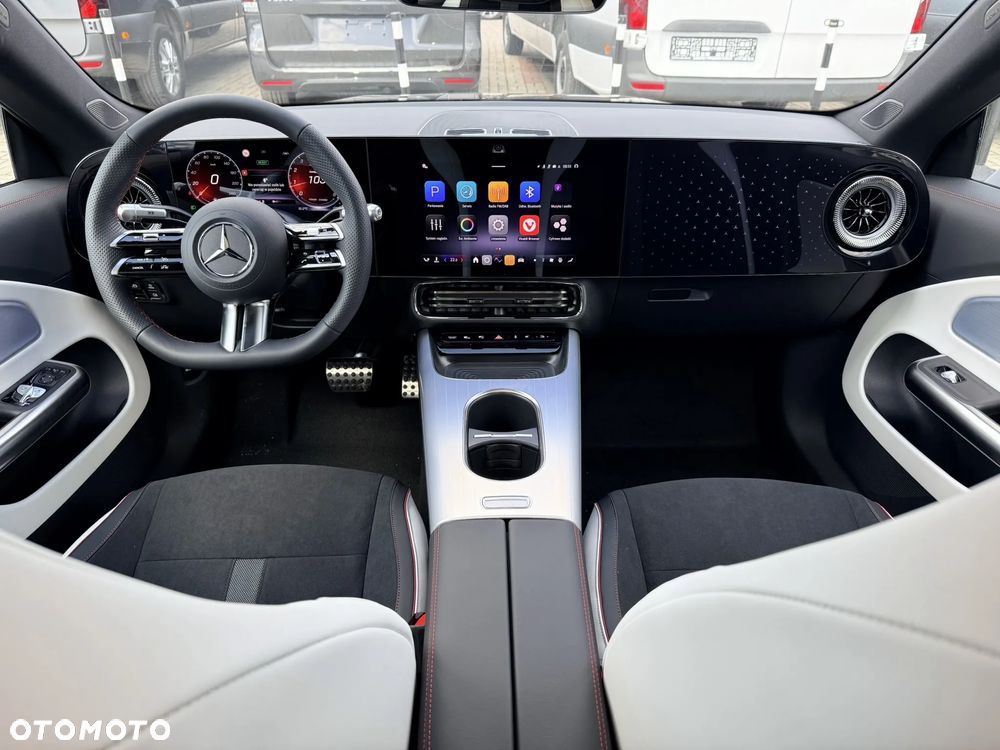 Mercedes-Benz CLA - 10