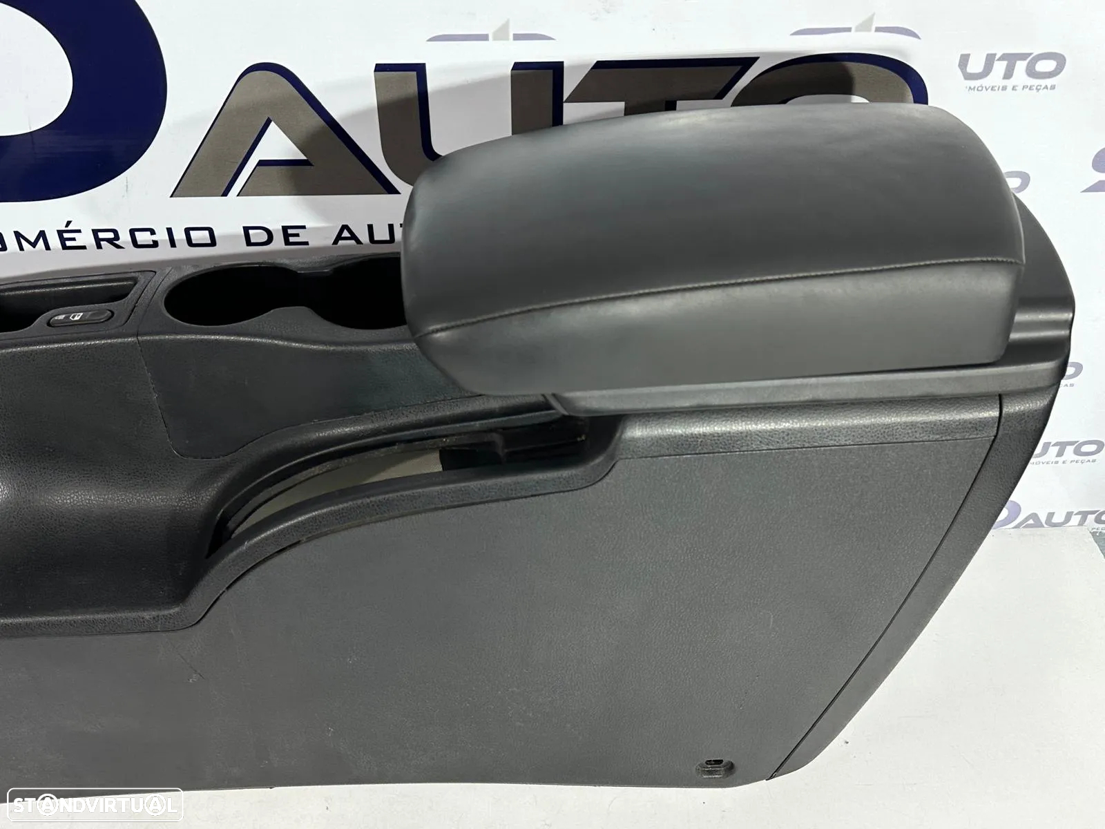 Consola + Apoio Braço - Nissan Qashqai J10 (2013) - 4