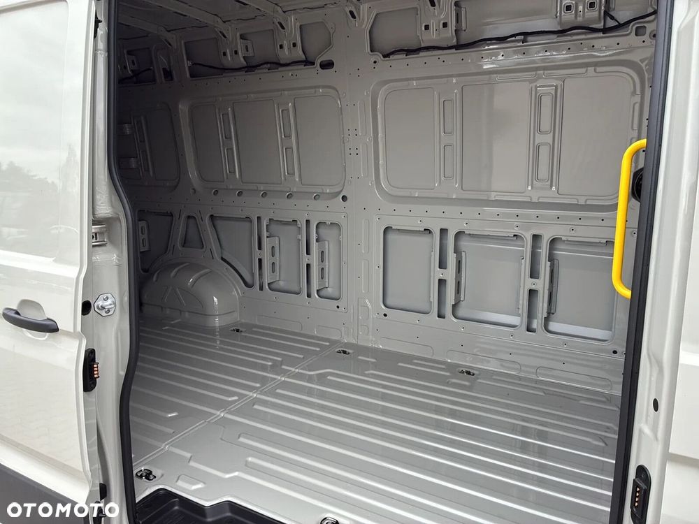 Volkswagen Crafter 35 Furgon LONG/L5H3, 2.0 BiTDI 177KM, Wysoki dach, r. o. 4490mm - 14