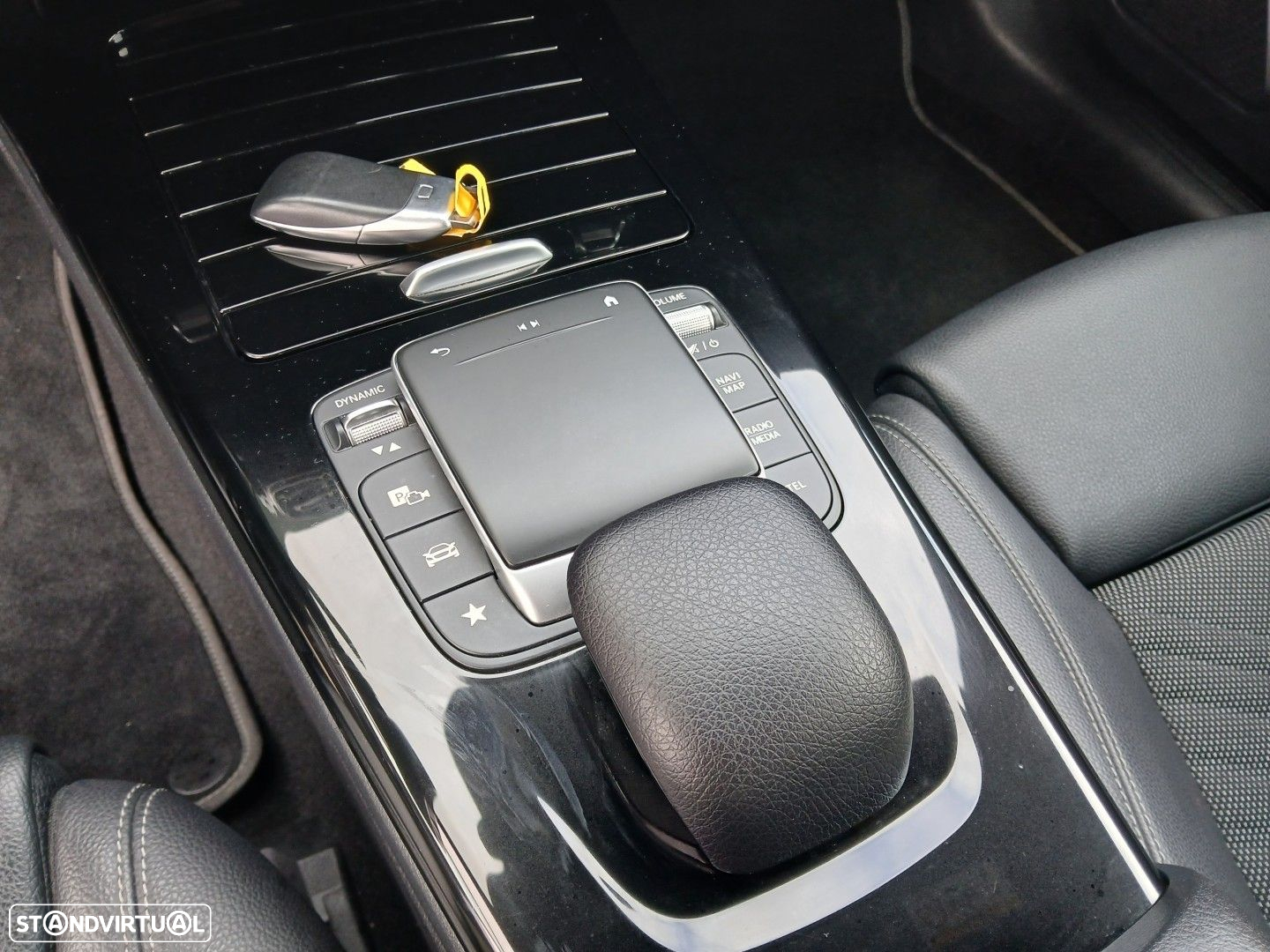 Mercedes-Benz A 250 e Style Plus - 22