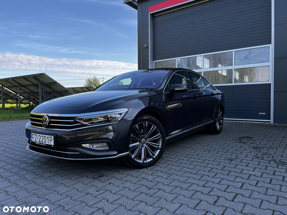 Volkswagen Passat 2.0 TDI EVO Elegance DSG - 2