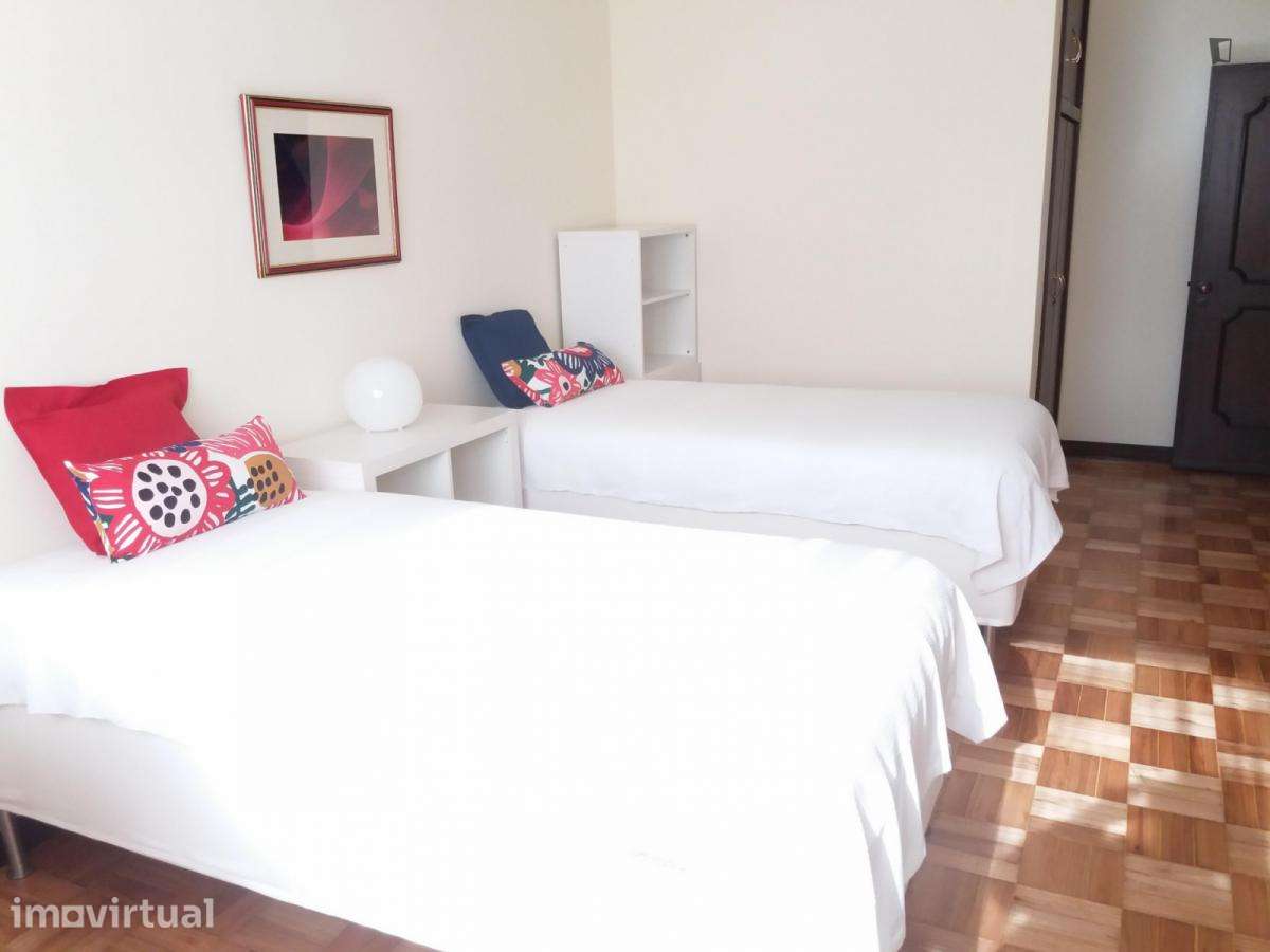Quarto - localizado em Bonfim Porto - Grande imagem: 3/28