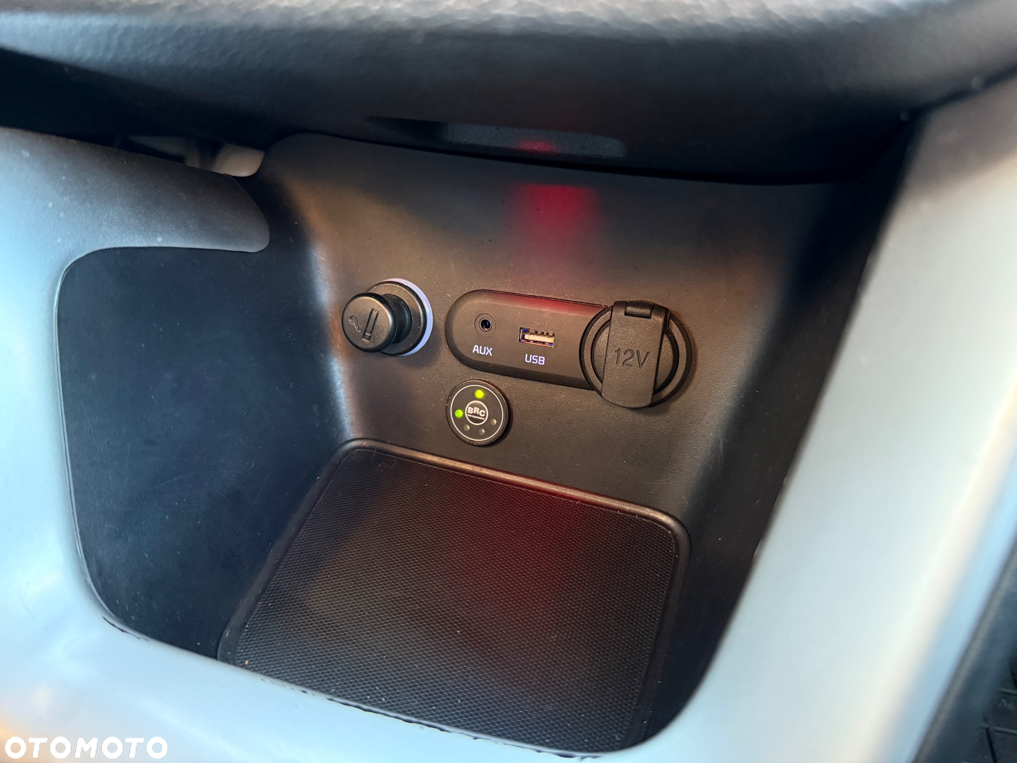 Kia Ceed - 10