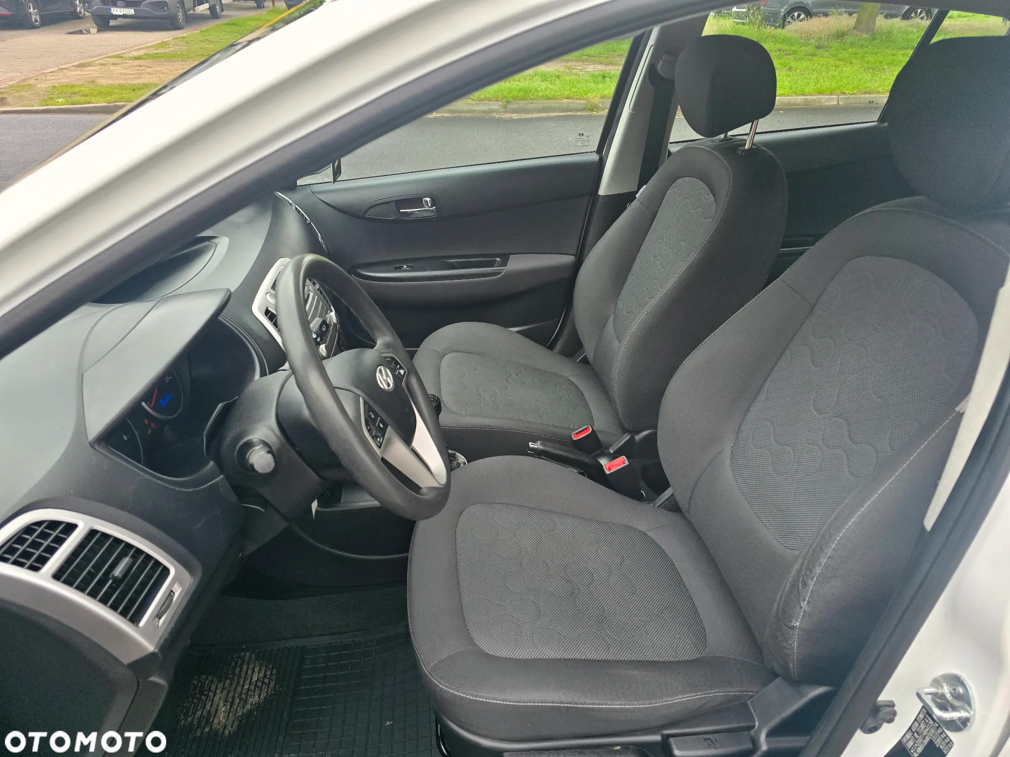 Hyundai i20 1.2 Intro Edition - 14