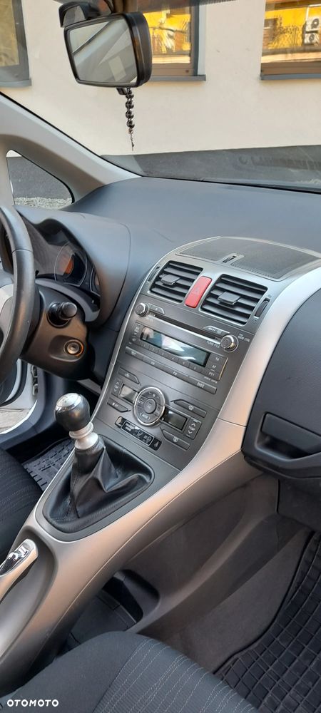 Toyota Auris 1.33 VVT-i - 9