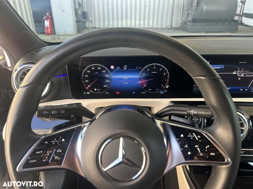 Mercedes-Benz A - 16