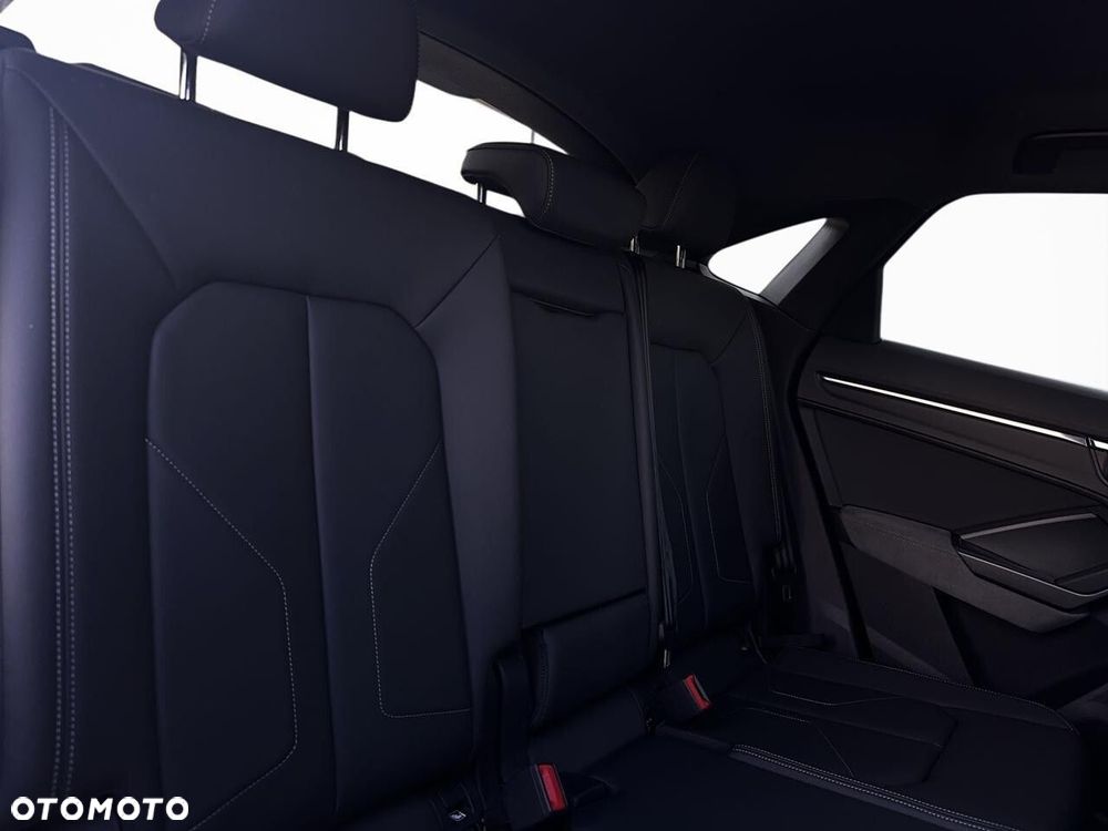 Audi Q3 Sportback - 32