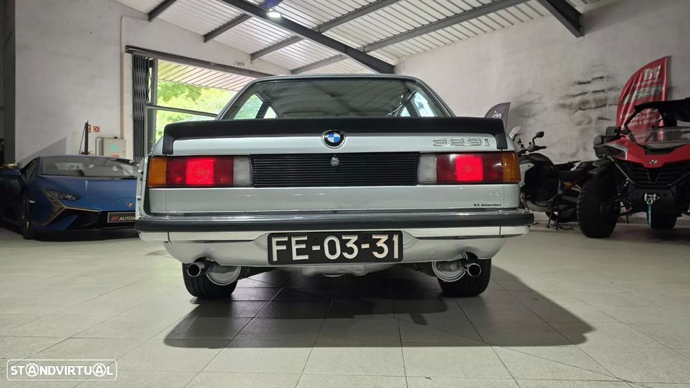 BMW 323 - 4