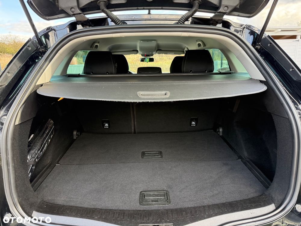 Renault Megane Grandtour TCe 140 GPF LIMITED - 17