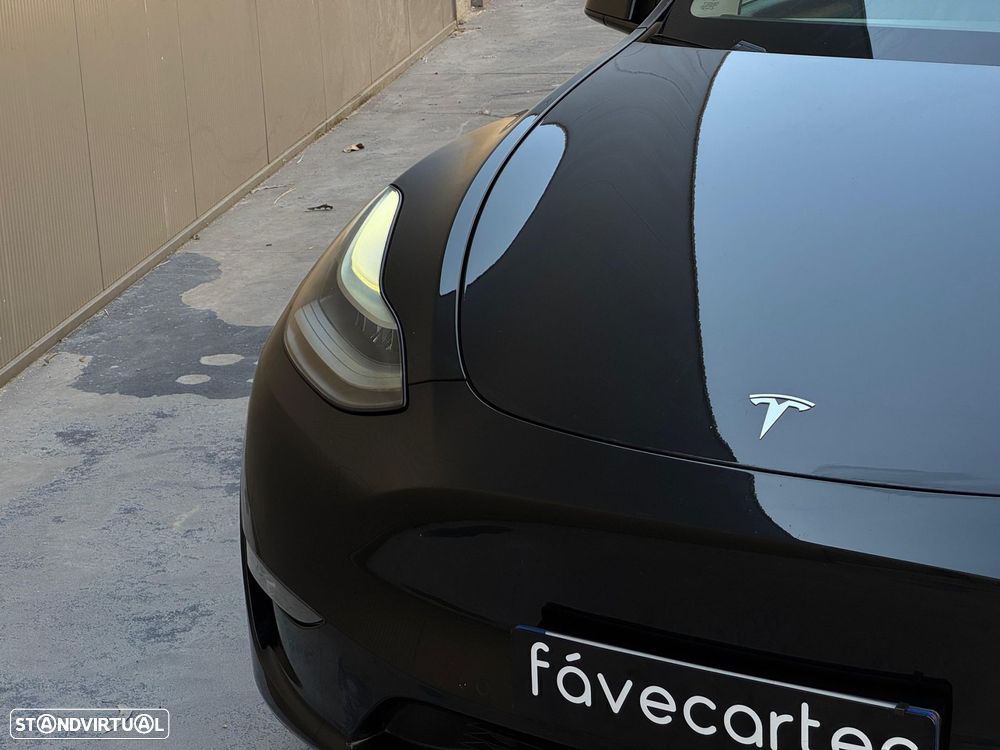 Tesla Model Y Performance Dual Motor AWD - 14
