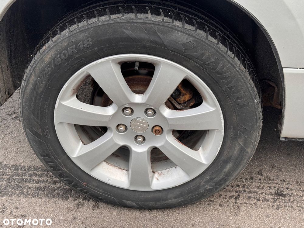 Suzuki Grand Vitara 1.9 DDiS Comfort + DPF Family - 33