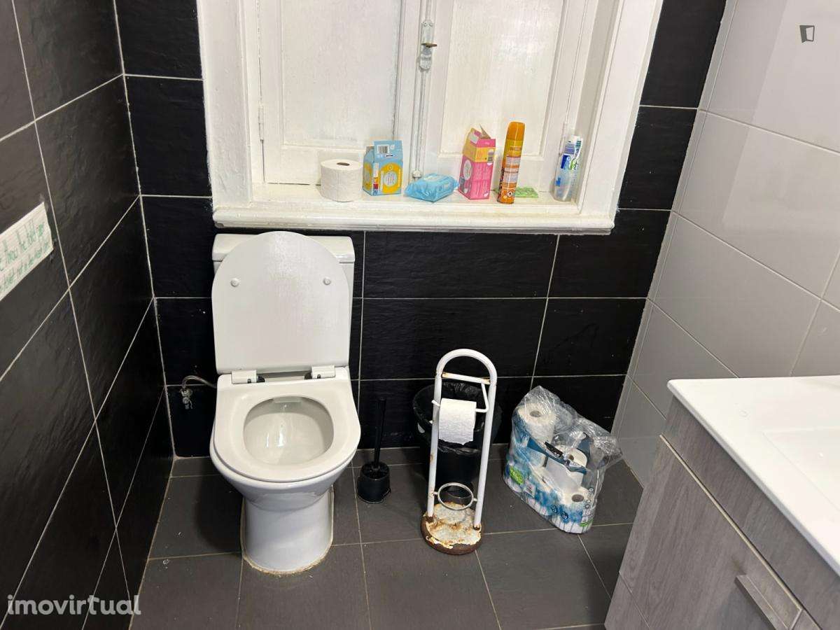 Quarto - localizado em Alameda Lisbon - Grande imagem: 5/12