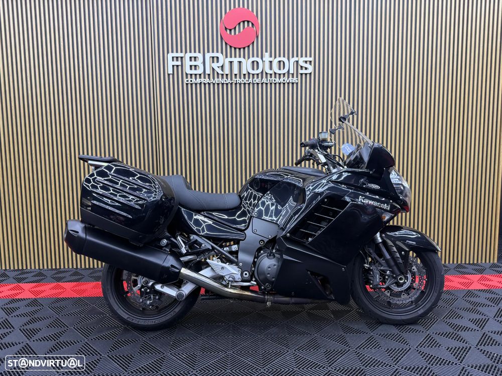 Kawasaki GTR 1400 - 1