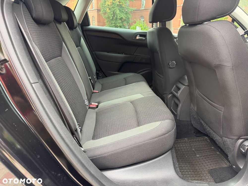 Citroën C4 e-HDi 115 Exclusive - 23