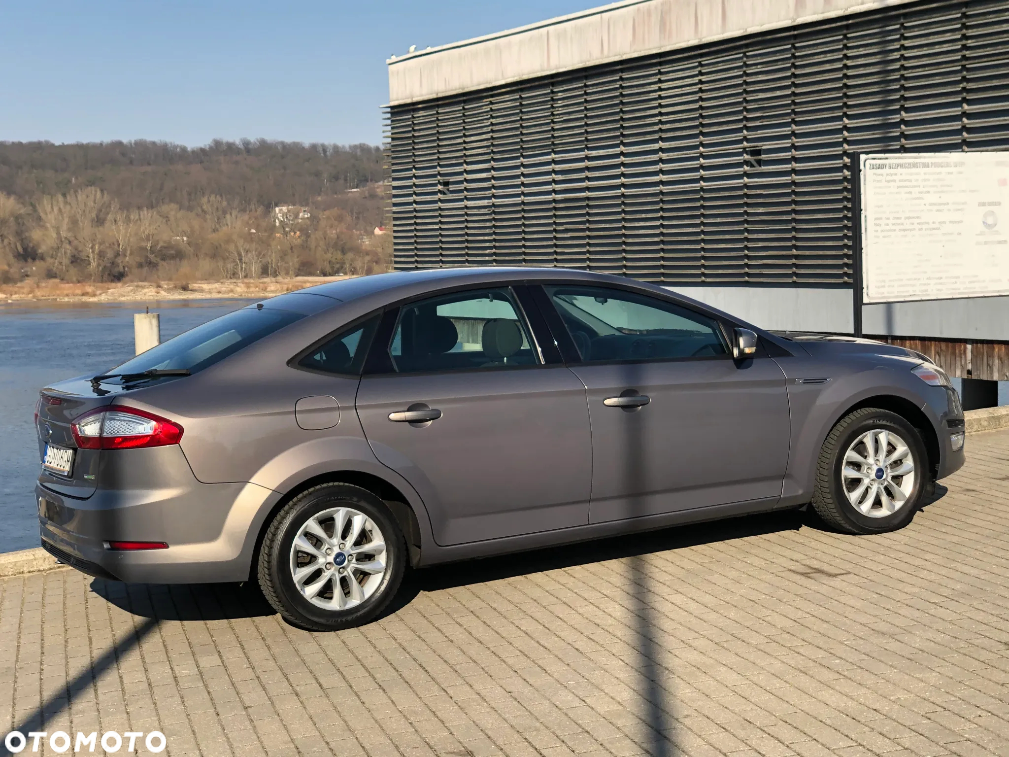 Ford Mondeo - 22