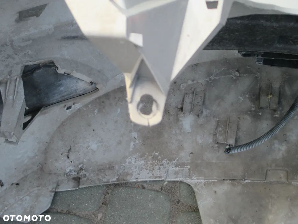 zderzak Opel Zafira B lift Z167 - 9