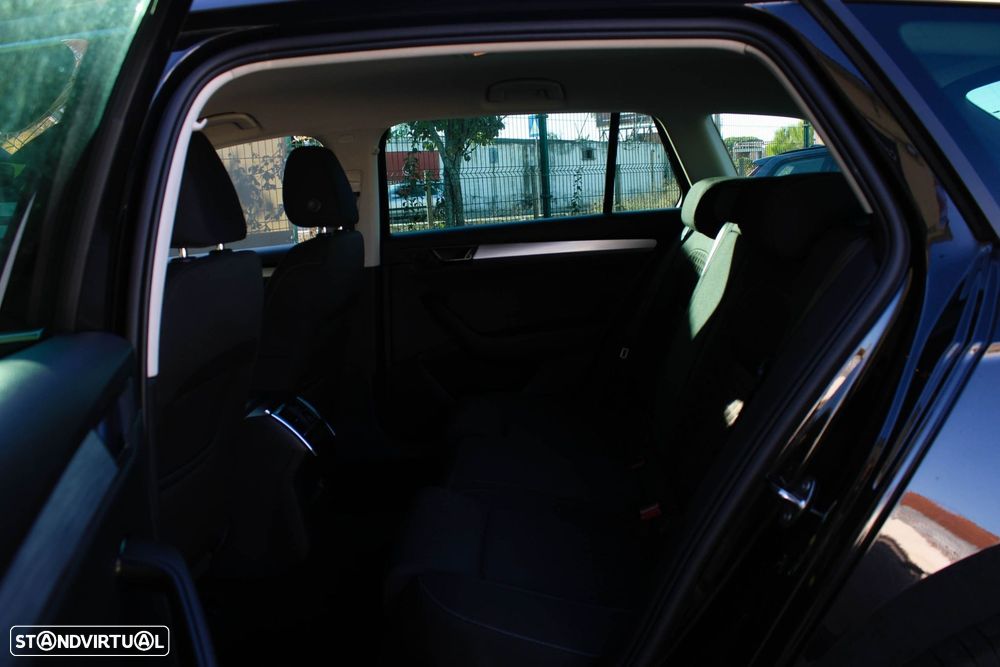 Skoda Superb Break 2.0 TDI Ambition DSG - 47