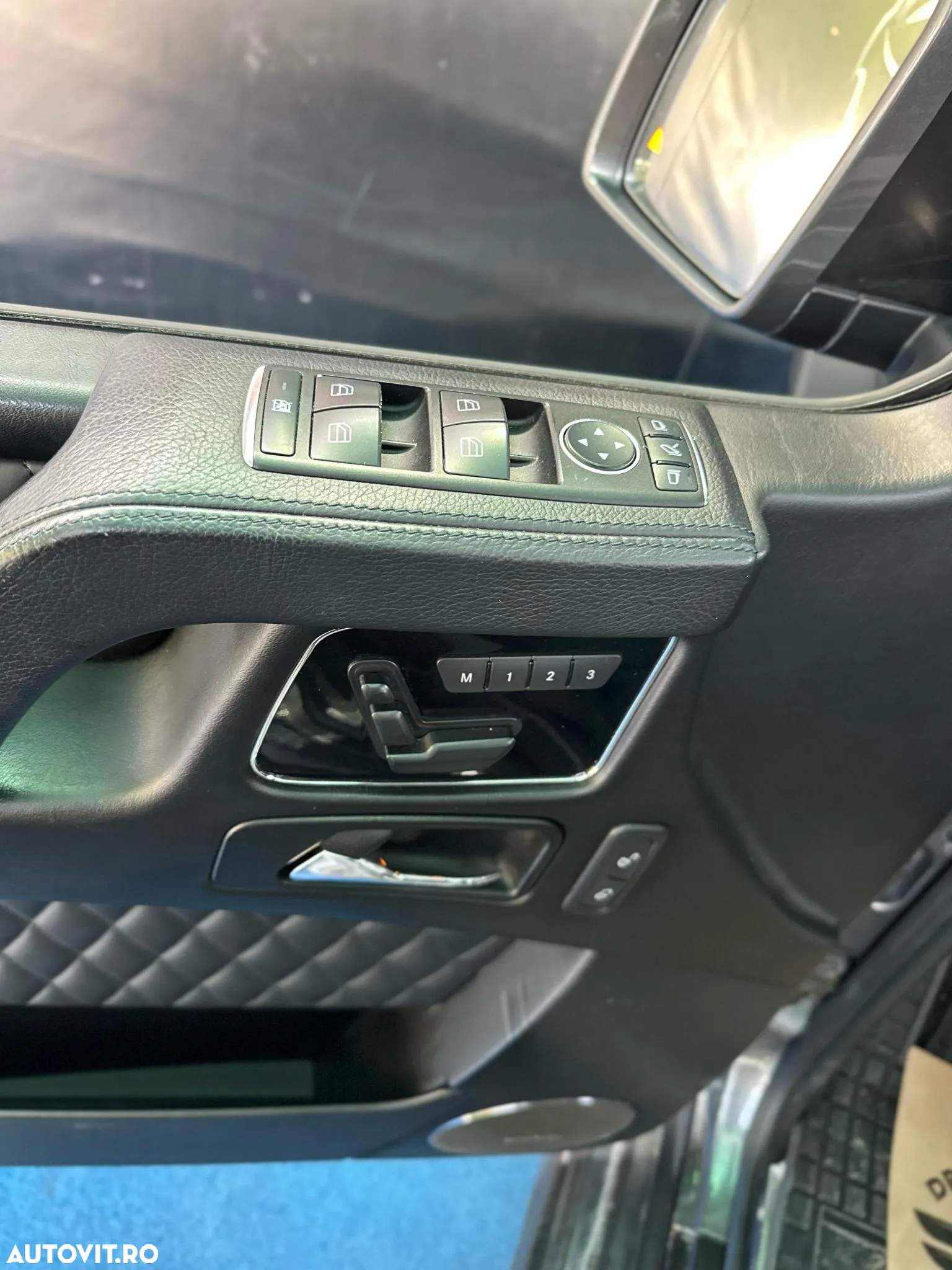 Mercedes-Benz G 63 AMG AMG SPEEDSHIFT 7G-TRONIC - 17
