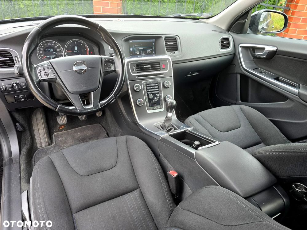 Volvo S60 D2 Summum - 8