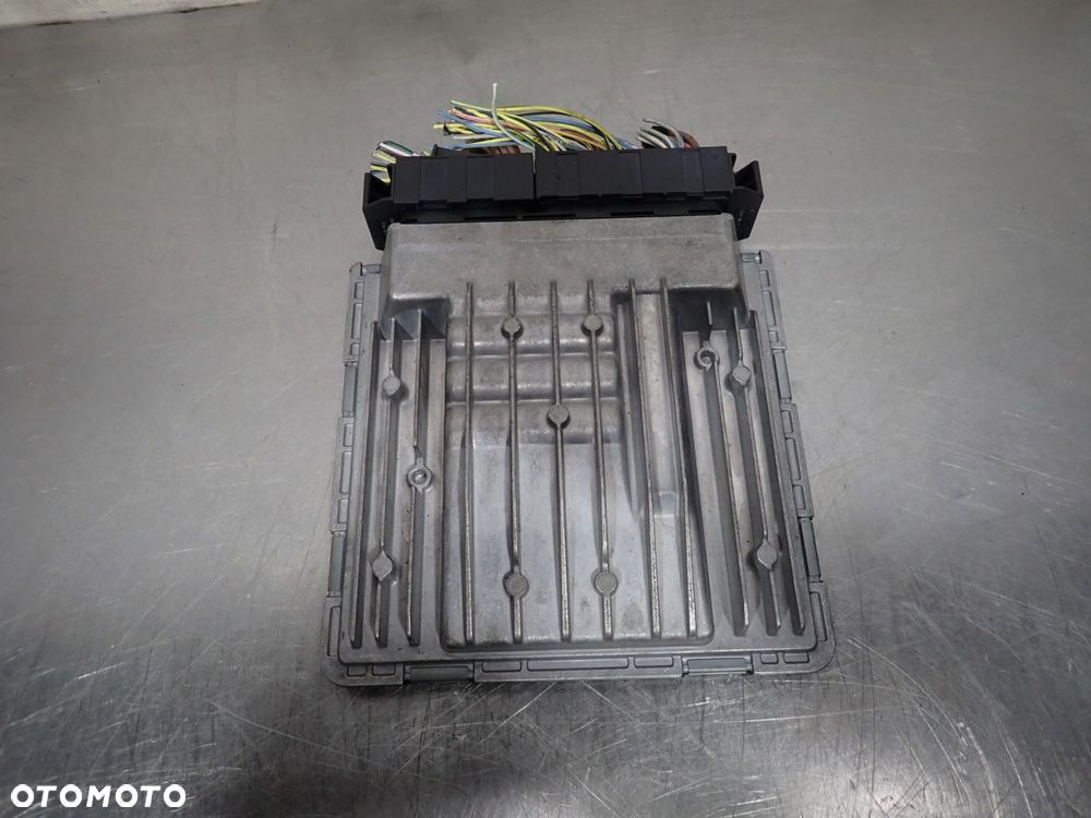 KOMPUTER SILNIKA BMW E91 - 2